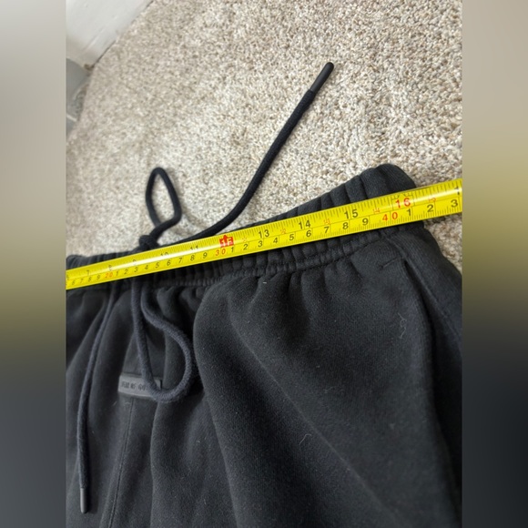 ESSENTIALS Fear of God Running Shorts Black Drawstring Loungewear Athleisure L - Picture 9 of 14